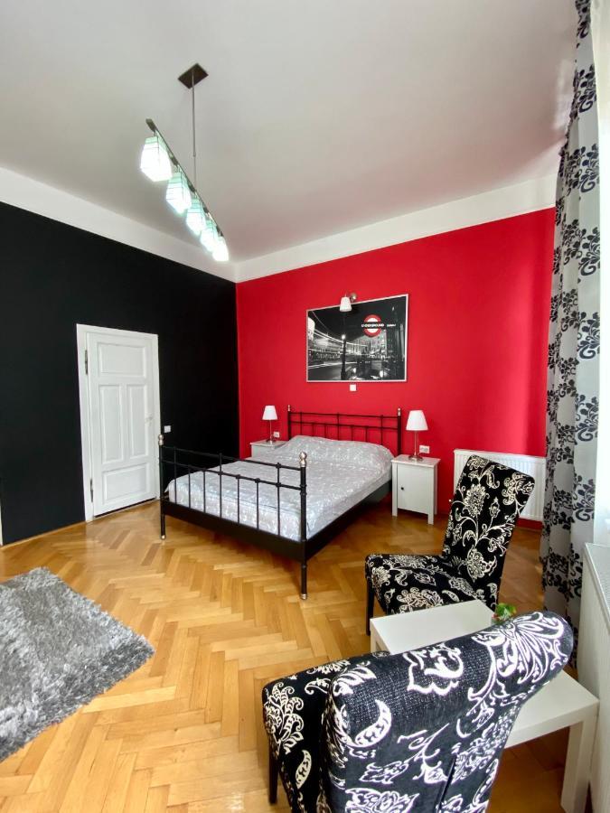 Casa Balcescu Hotell Braşov Eksteriør bilde