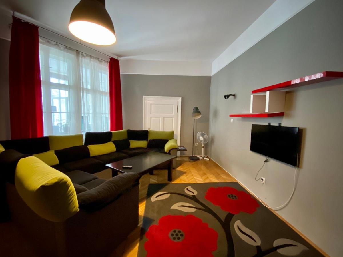 Casa Balcescu Hotell Braşov Eksteriør bilde