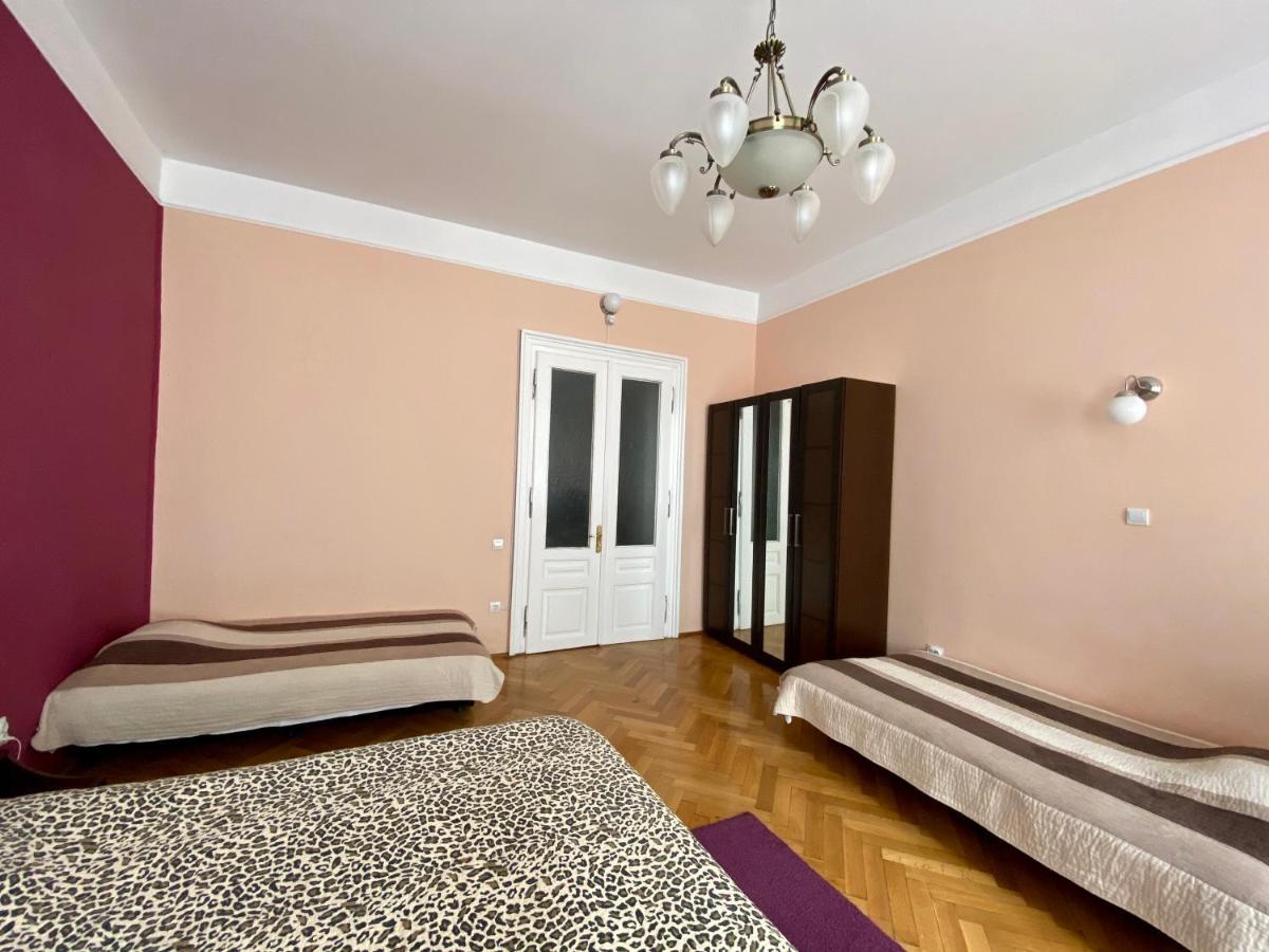Casa Balcescu Hotell Braşov Eksteriør bilde